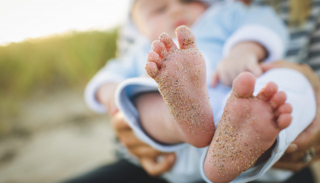 Мишкаклишоногий по лісі йде ...