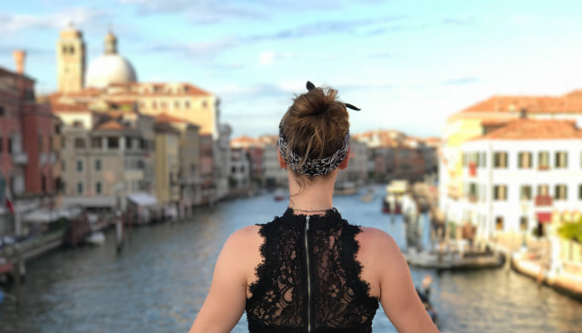 Осанка: хорошая и плохая